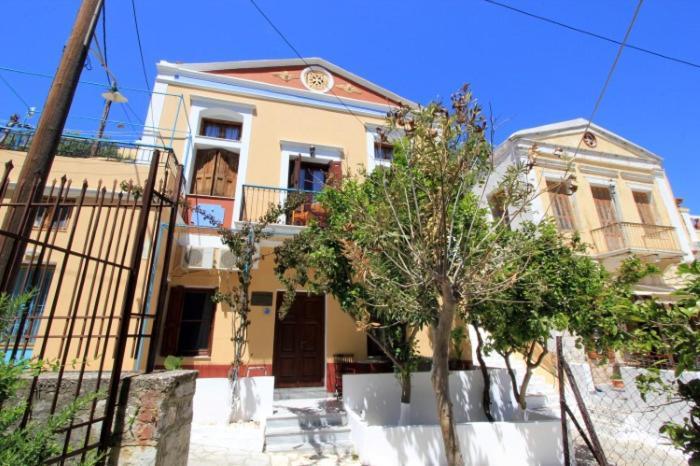 Symi Center Hotel Eksteriør bilde