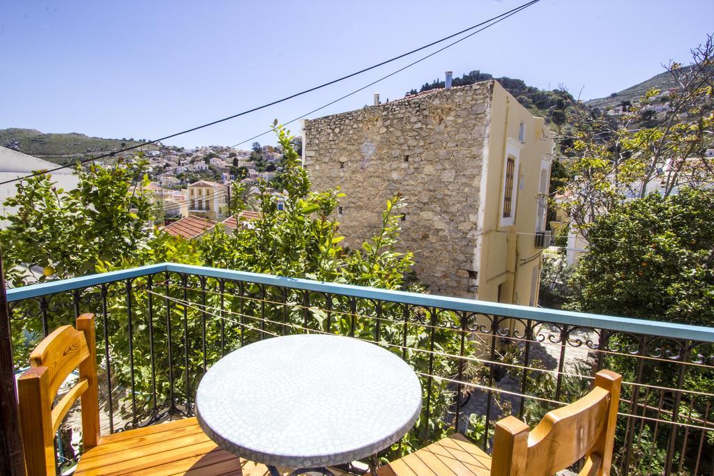 Symi Center Hotel Eksteriør bilde