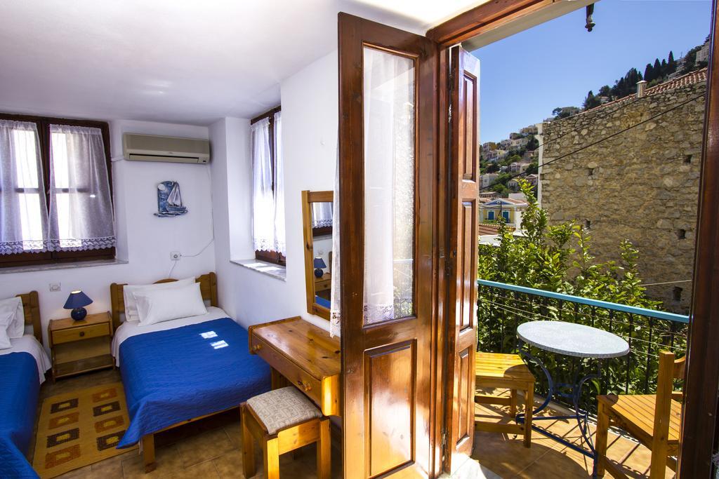 Symi Center Hotel Eksteriør bilde