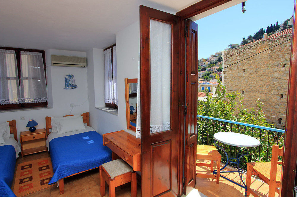 Symi Center Hotel Eksteriør bilde