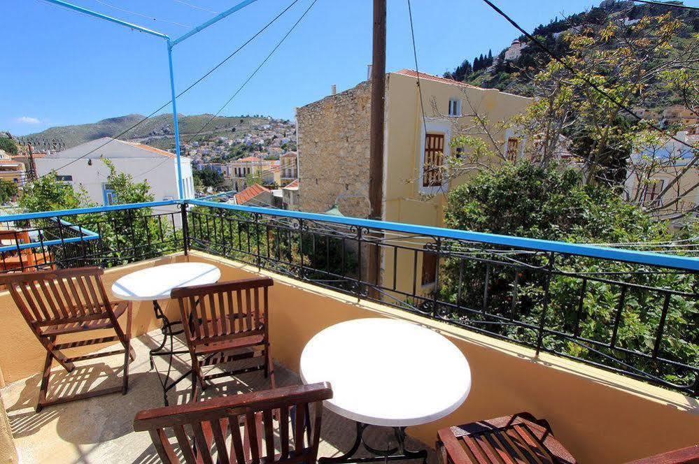Symi Center Hotel Eksteriør bilde